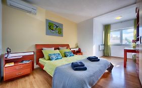 Seafront Suites Maja